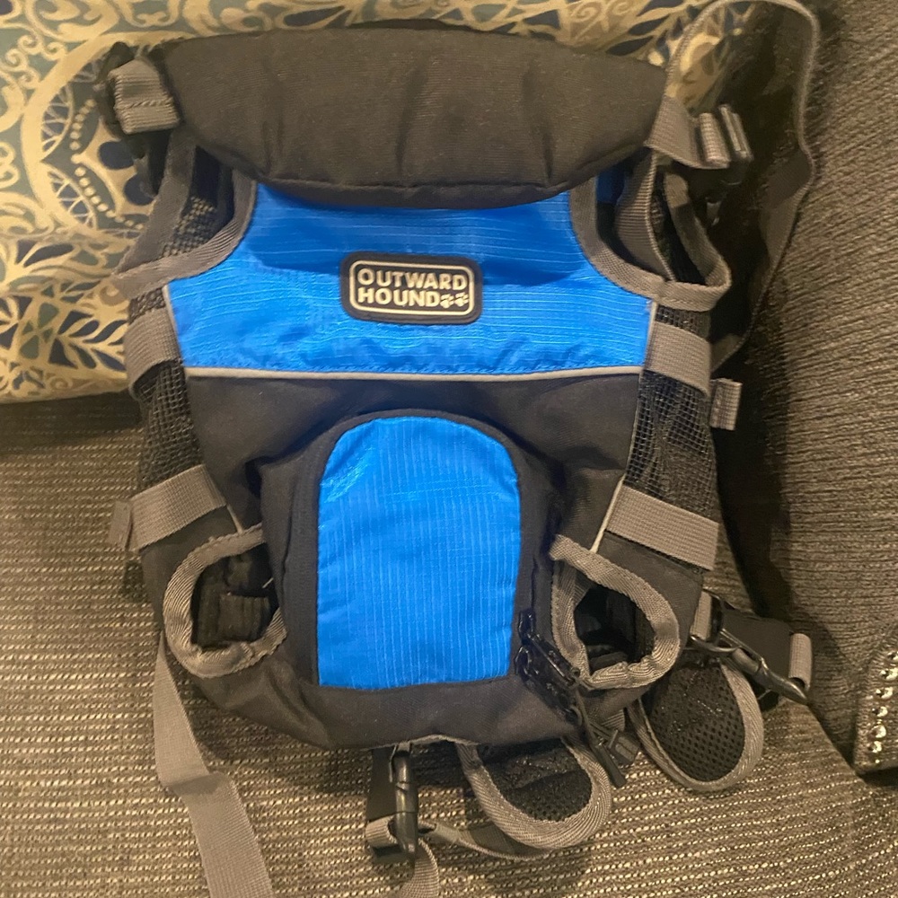 Outward Houbd Animal Carrier Backpack Small - Picture 1 of 4